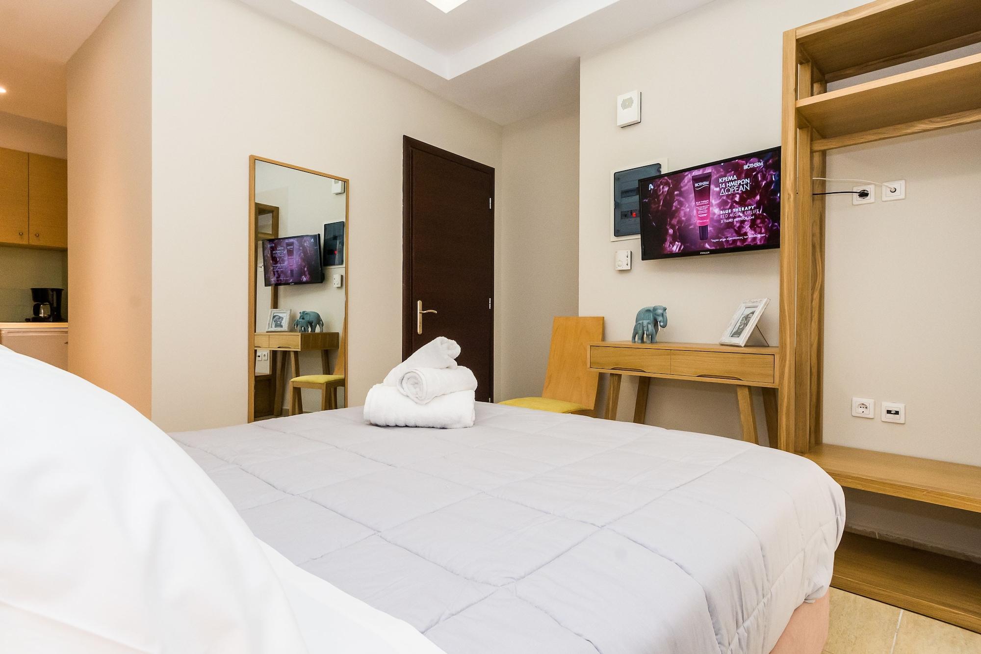 Alektor Studios & Apartments Zakynthos Town Exterior photo